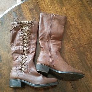 Brown boots